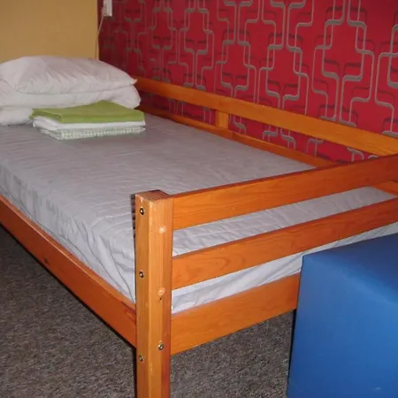 Old Town Hostel *