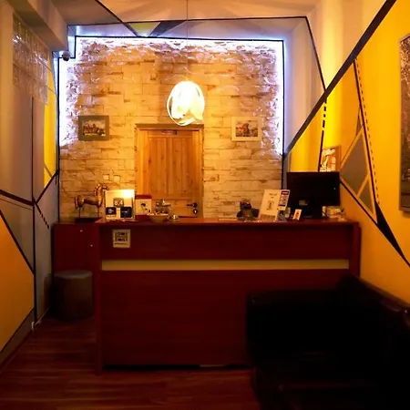 Hostel Old Town *
