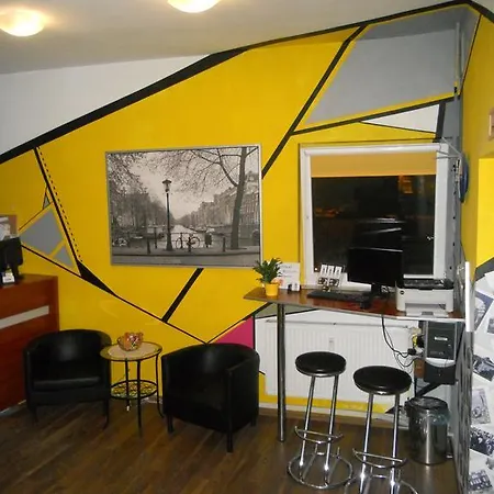 Vandrarhem Old Town *